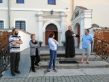 Dziękujemy proboszczowi o. Mieczysławowi Jankowskiemu, kościoła pw. św. Anny w Trutowie obrazkiem, znaczkiem pielgrzymkowym oraz modlitwą różańcową.